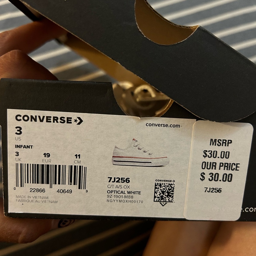 Converse low tops white